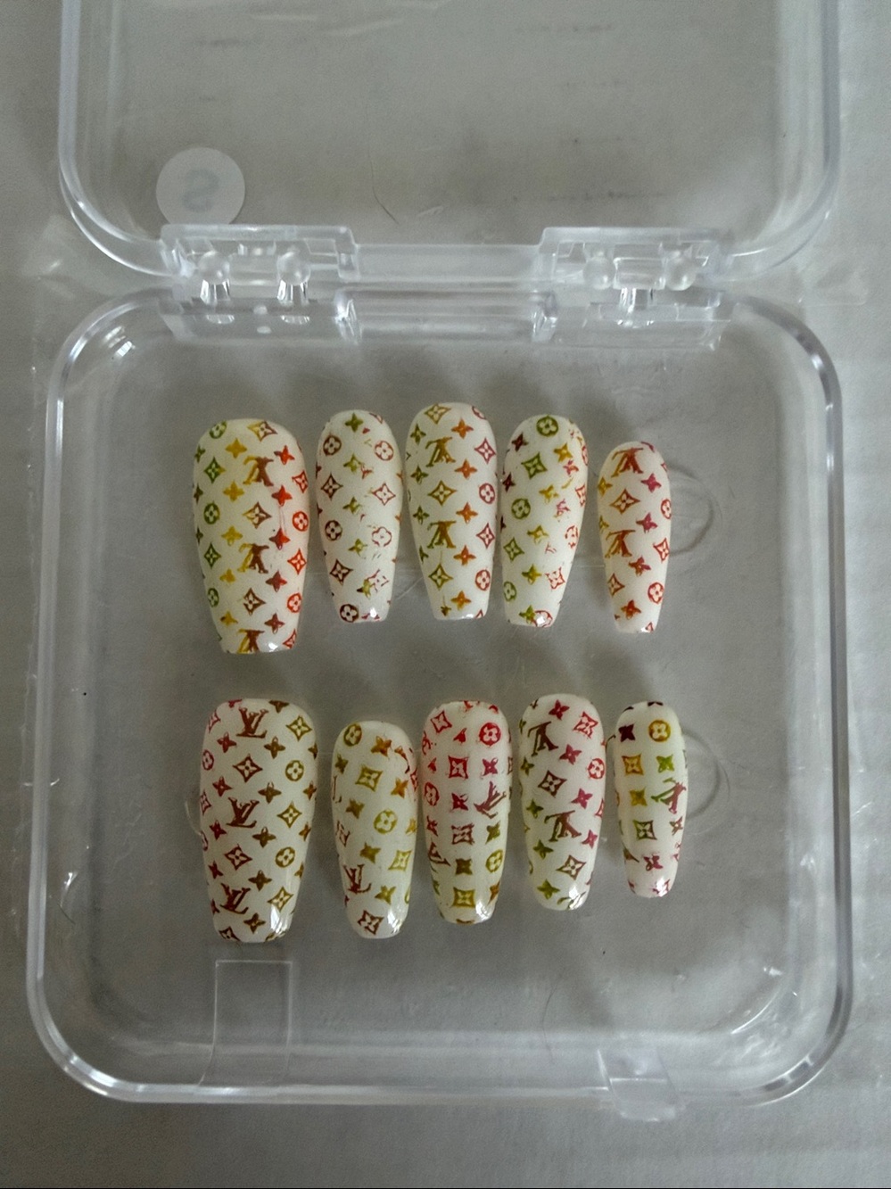 Custom Handmade
Reusable Multi color LV Designer Press On Nails